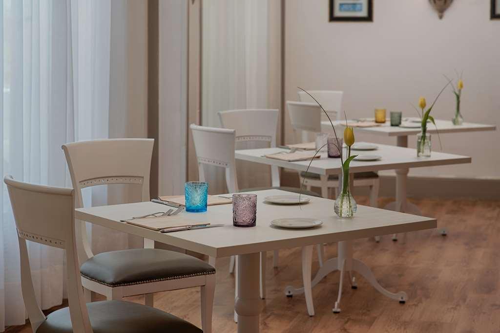 Nh Villa San Mauro Caltagirone Restoran gambar